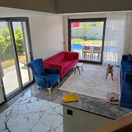 Villa Havuzlu lüks villa havuzu ısıtmalı